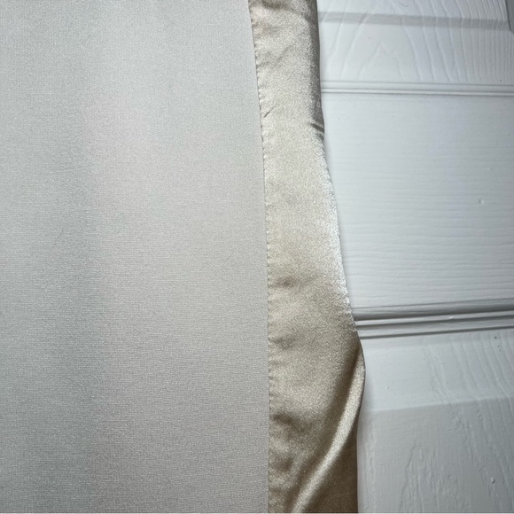 Patrizia Pepe Ivory / Cream Lightweight Straight Pencil Skirt Womens size 1 - Picture 2 of 7